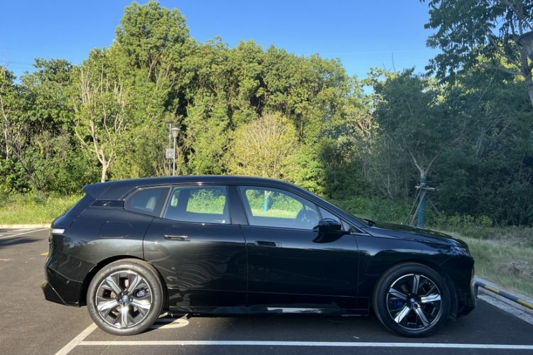 Used BMW iX 2022 xDrive40 Exterior 5