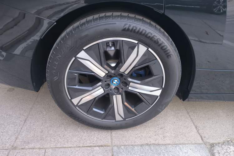 Used BMW iX 2022 xDrive40 Exterior 5