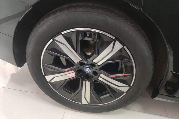 Used BMW iX 2022 xDrive40 Exterior 5