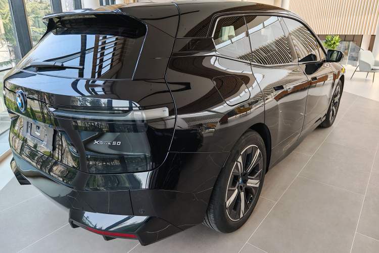 Used BMW iX 2022 xDrive50 Exterior 9