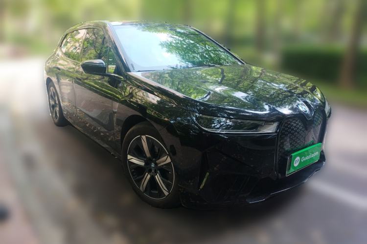Used BMW iX 2022 xDrive40 Front Right 45 Deg