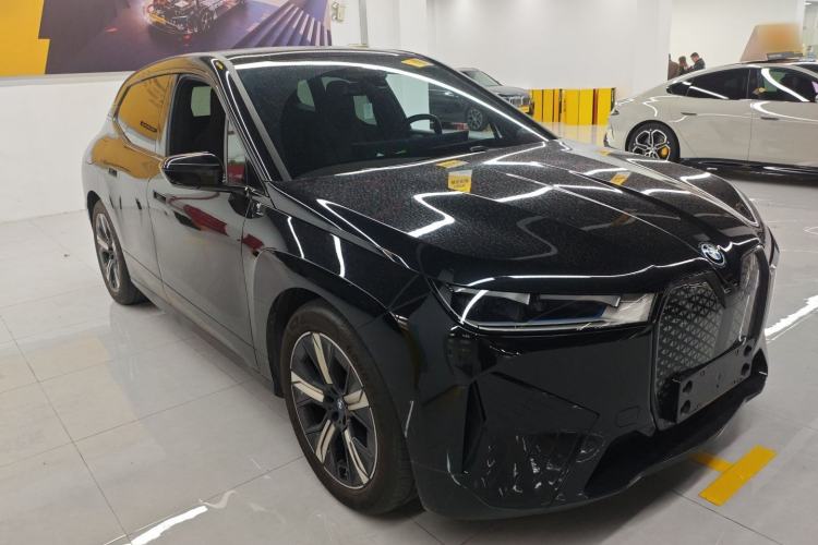 Used BMW iX 2022 xDrive40 Front Right 45 Deg