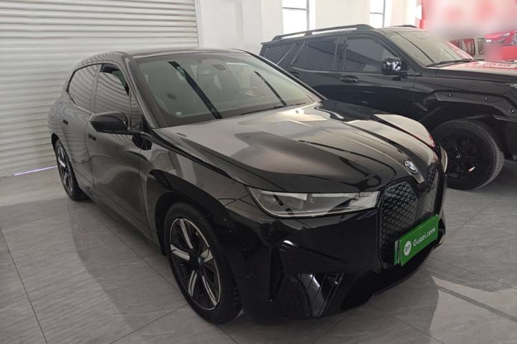 Used BMW iX 2022 xDrive40 Front Right 45 Deg