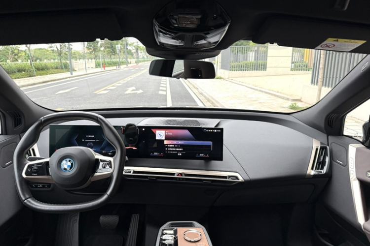 Used BMW iX 2022 xDrive40 Interior 1