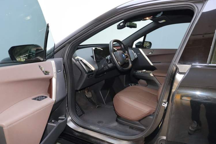 Used BMW iX 2022 xDrive40 Interior 1