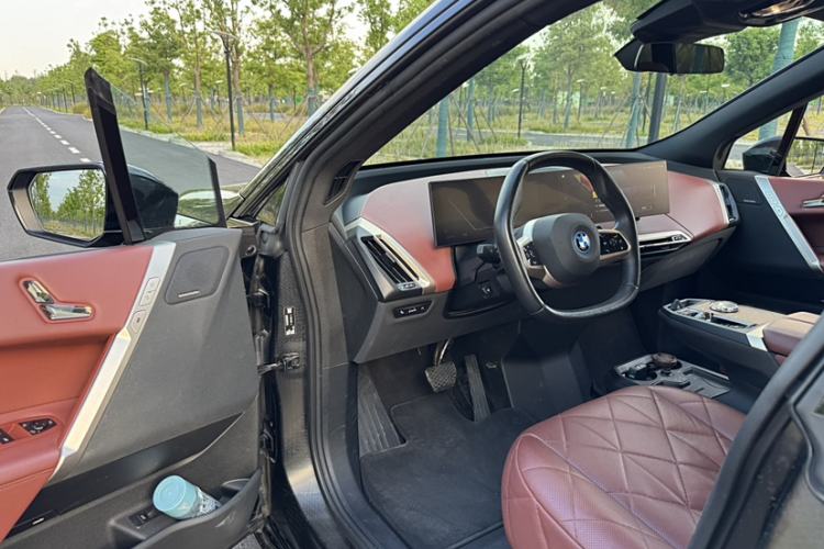 Used BMW iX 2022 xDrive50 Interior 2