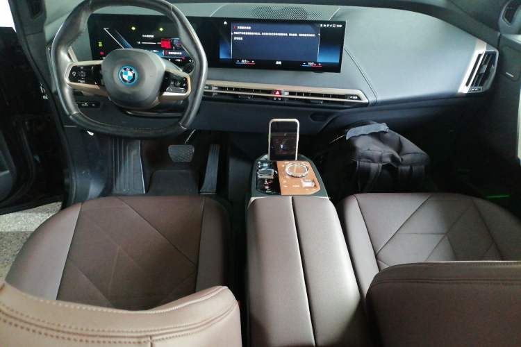 Used BMW iX 2022 xDrive40 Interior 2