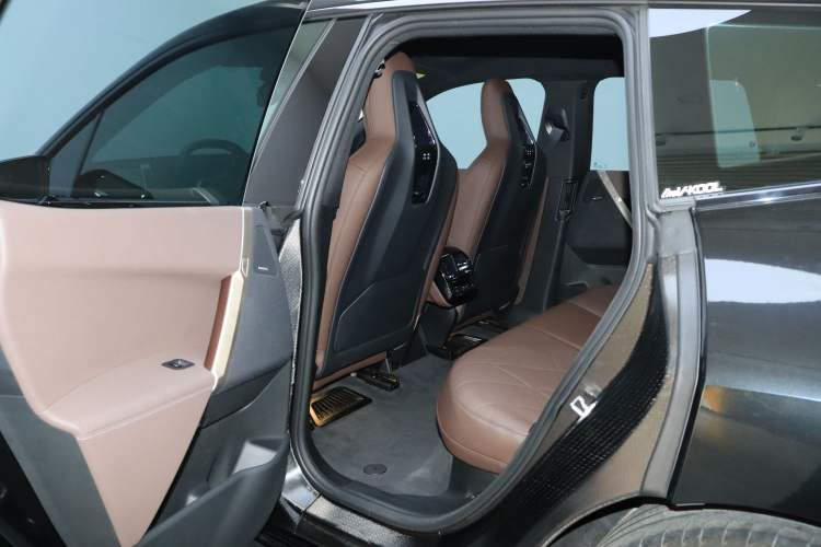 Used BMW iX 2022 xDrive40 Interior 2