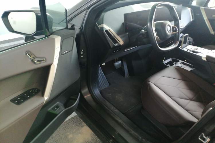 Used BMW iX 2022 xDrive40 Interior 3