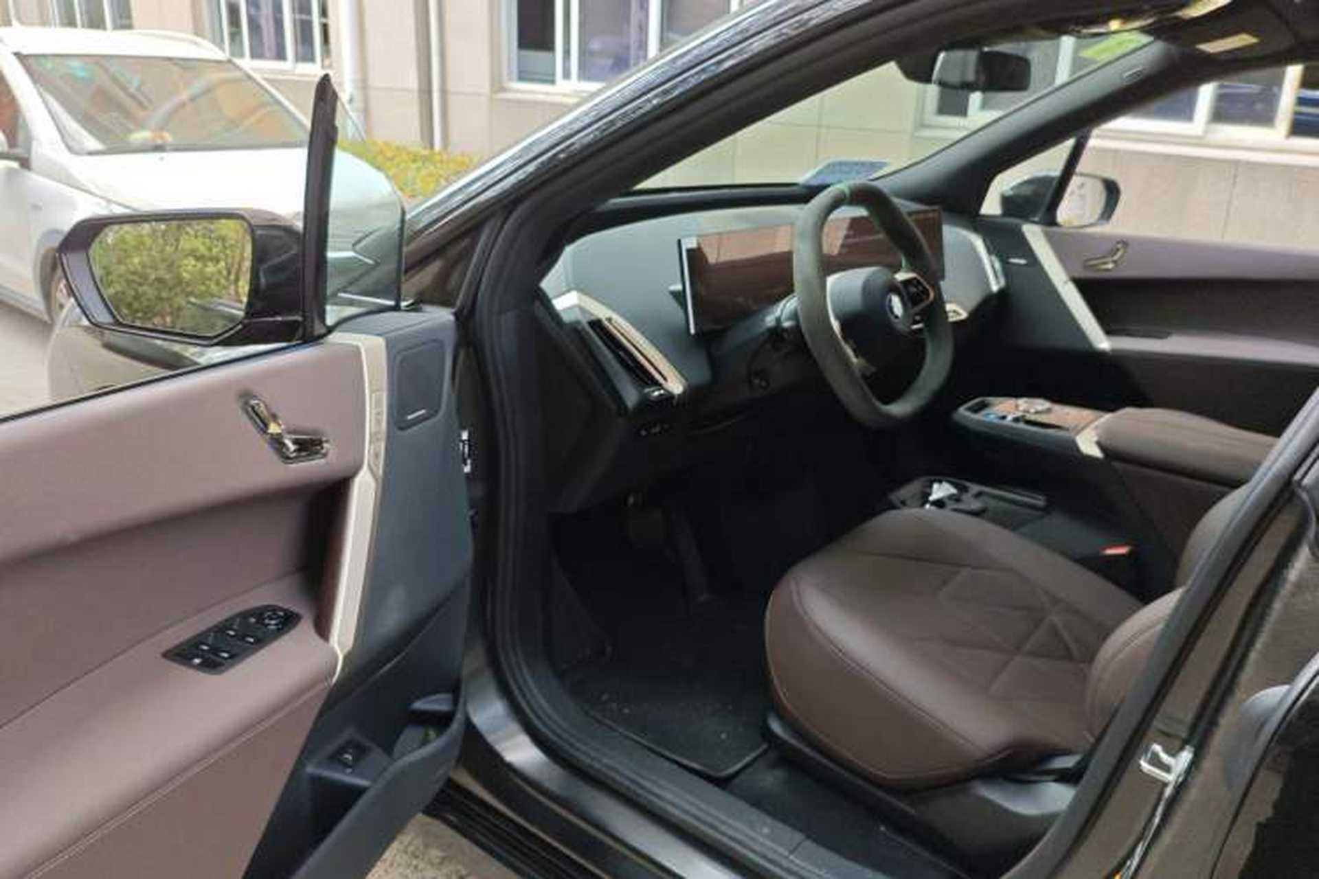 Used BMW iX 2022 xDrive40 Interior 3