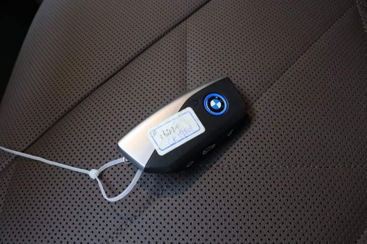 Used BMW iX 2022 xDrive40 Interior 4