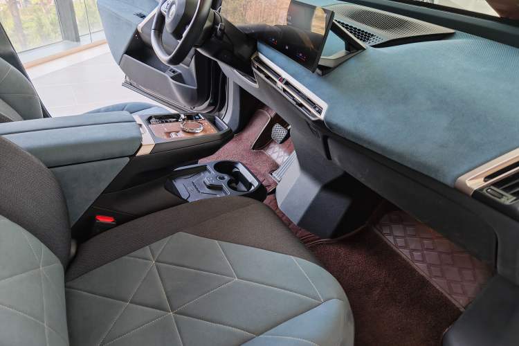 Used BMW iX 2022 xDrive50 Interior 6