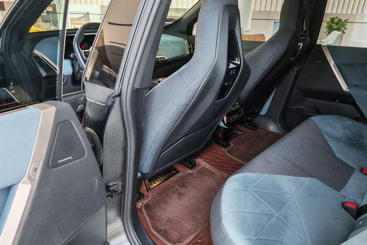 Used BMW iX 2022 xDrive50 Interior 7