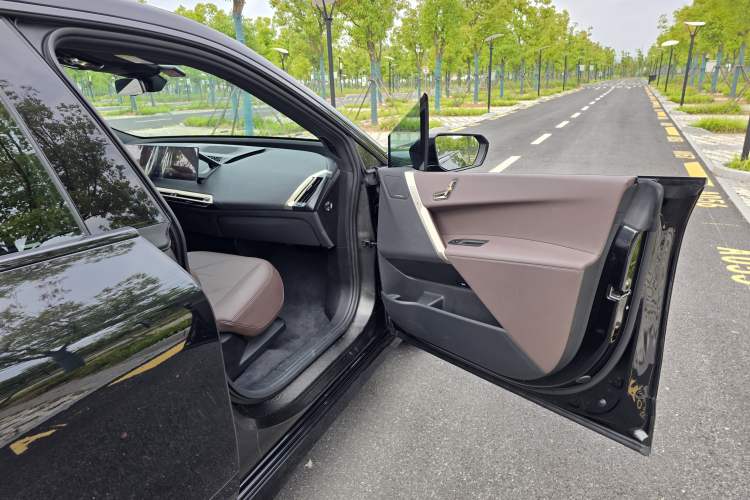 Used BMW iX 2022 xDrive40 Interior 8