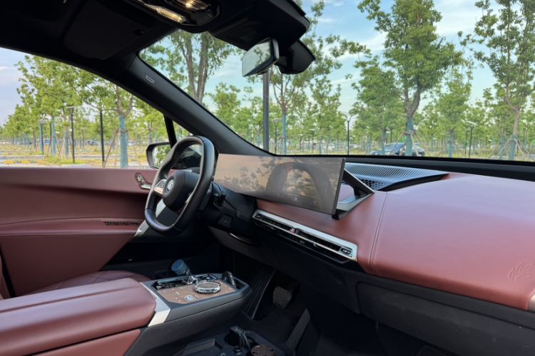 Used BMW iX 2022 xDrive50 Interior 9