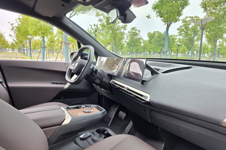 Used BMW iX 2022 xDrive40 Interior 9