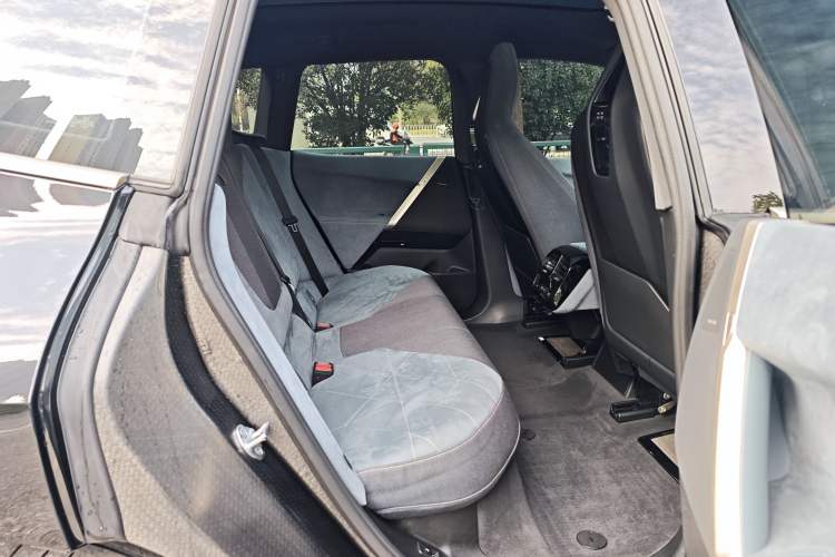 Used BMW iX 2022 xDrive40 Interior 9
