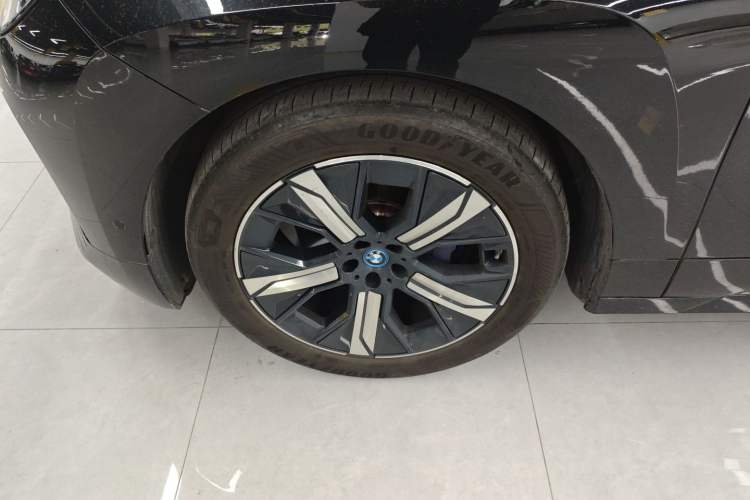 Used BMW iX 2022 xDrive40 Left Front Wheel Hub