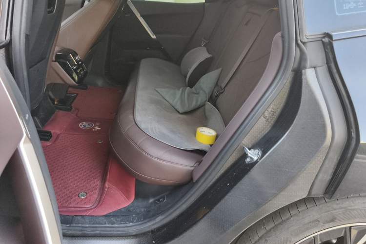 Used BMW iX 2022 xDrive40 Left Rear Seat