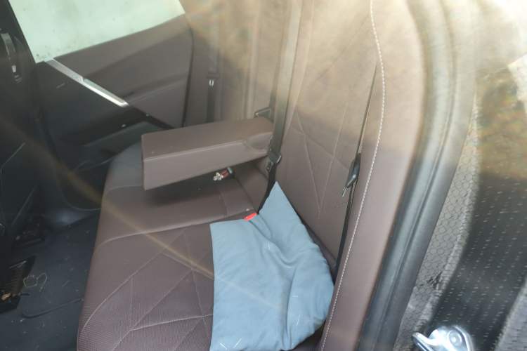 Used BMW iX 2022 xDrive40 Left Rear Seat