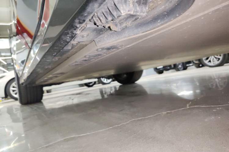 Used BMW iX 2022 xDrive40 Left Side Sill