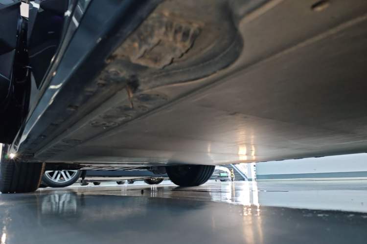 Used BMW iX 2022 xDrive40 Left Side Sill