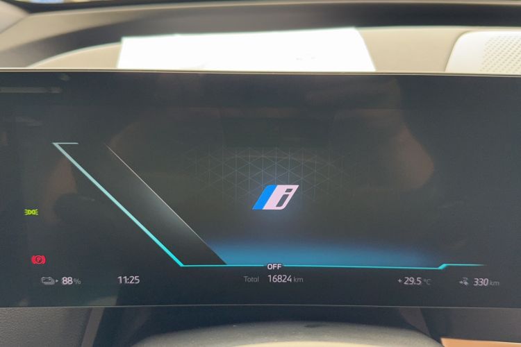 Used BMW iX 2022 xDrive40 Odometer Close Up