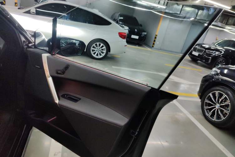 Used BMW iX 2022 xDrive40 Right Front Door Interior