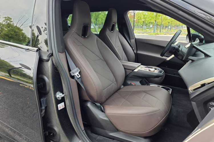 Used BMW iX 2022 xDrive40 Right Front Seat