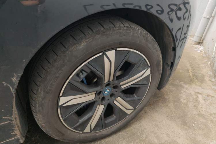Used BMW iX 2022 xDrive50 Right Front Wheel Hub