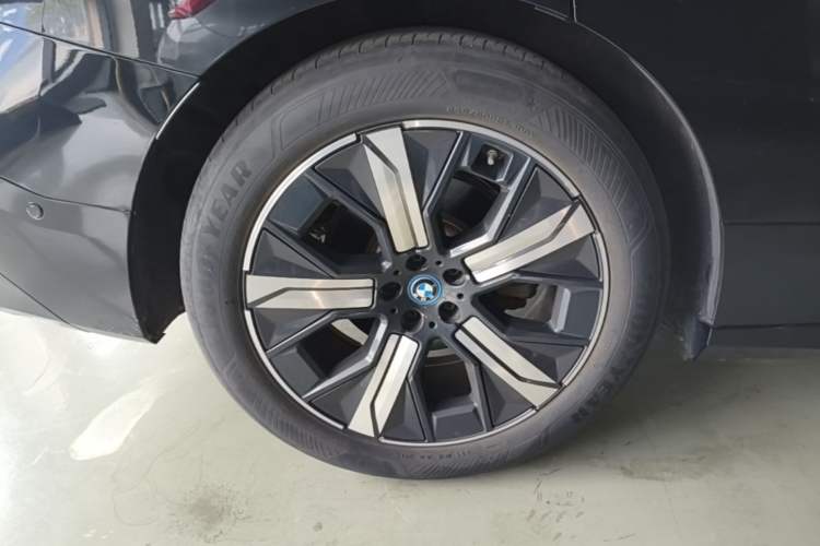 Used BMW iX 2022 xDrive50 Right Rear Wheel Hub