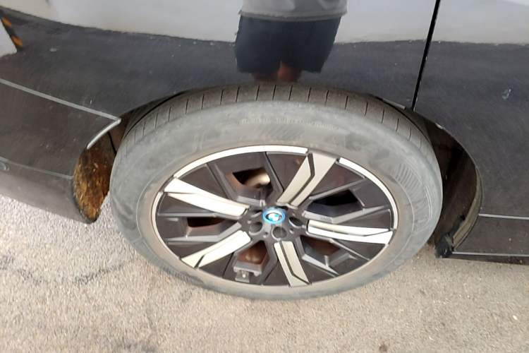 Used BMW iX 2022 xDrive40 Right Rear Wheel Hub