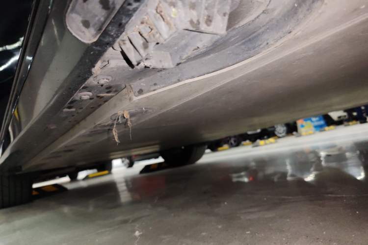 Used BMW iX 2022 xDrive40 Right Side Sill
