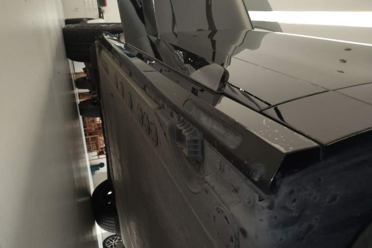 Used BMW iX 2022 xDrive50 Right Side Sill