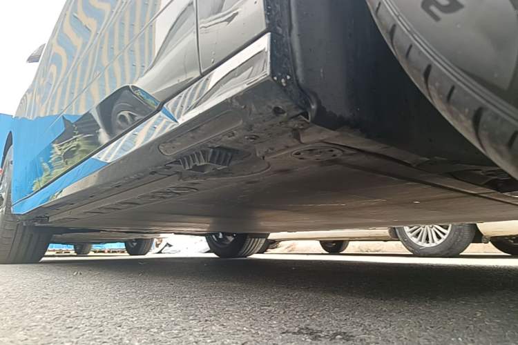 Used BMW iX 2022 xDrive40 Right Side Sill