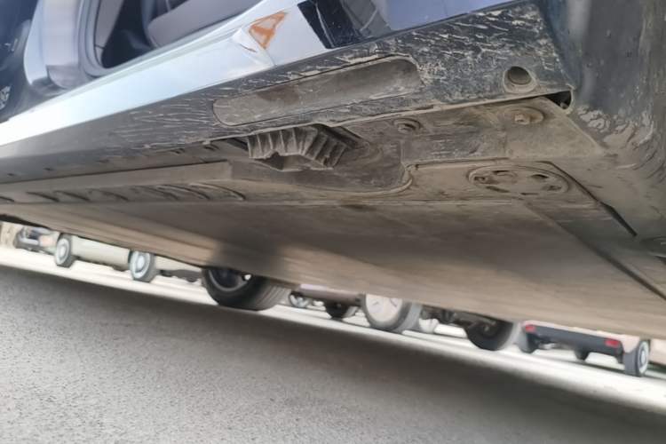 Used BMW iX 2022 xDrive40 Right Side Sill