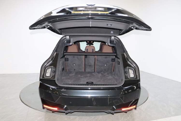 Used BMW iX 2022 xDrive40 Trunk