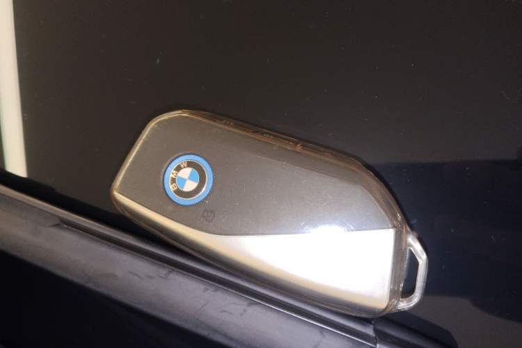 Used BMW iX 2022 xDrive50 Vehicle Key
