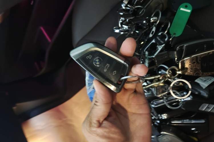 Used BMW iX 2022 xDrive40 Vehicle Key