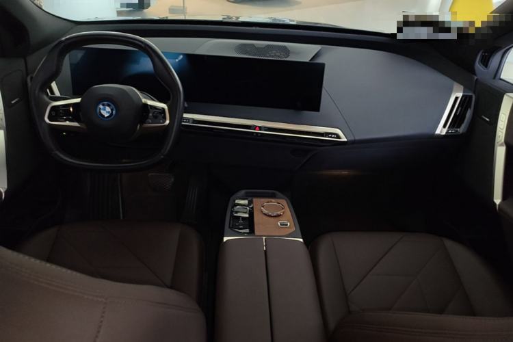 Used BMW iX 2022 xDrive40 Center Console