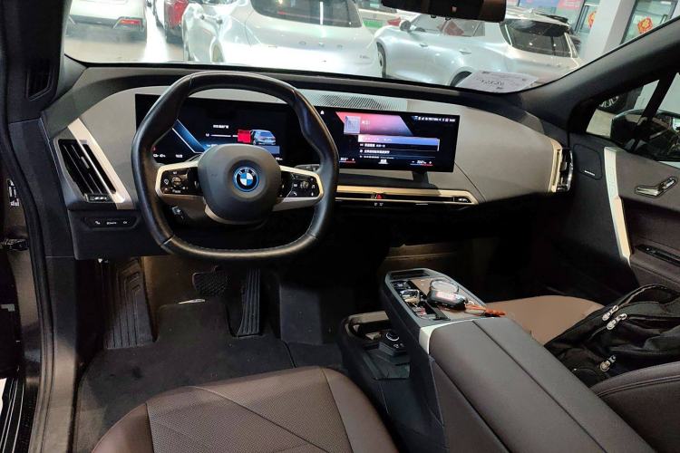 Used BMW iX 2022 xDrive40 Center Console