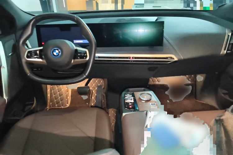 Used BMW iX 2022 xDrive40 Center Console