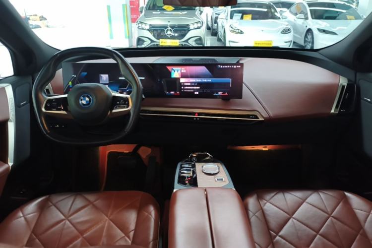 Used BMW iX 2022 xDrive50 Center Console