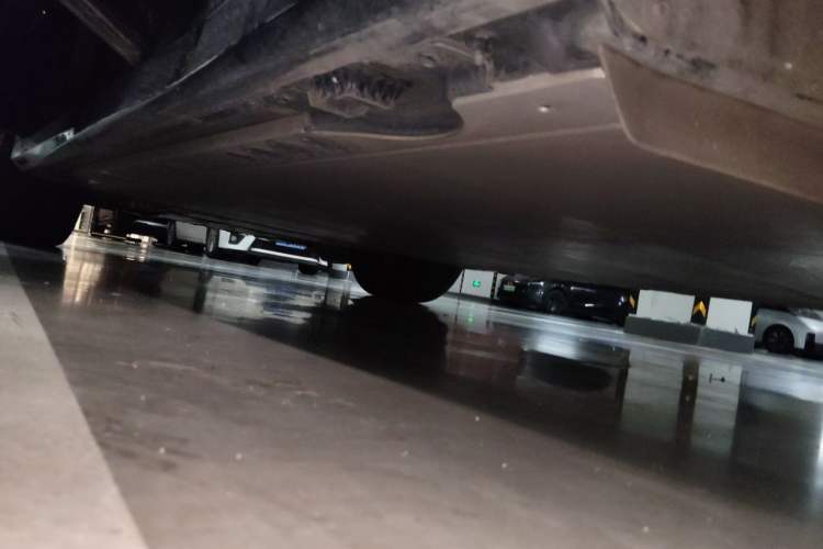 Used BMW iX 2022 xDrive40 Chassis Rear Left