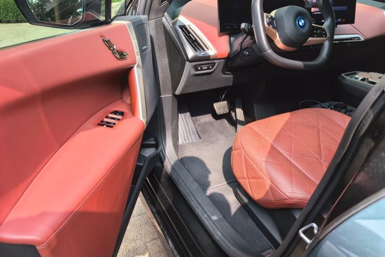 Used BMW iX 2022 xDrive40 Driver Seat