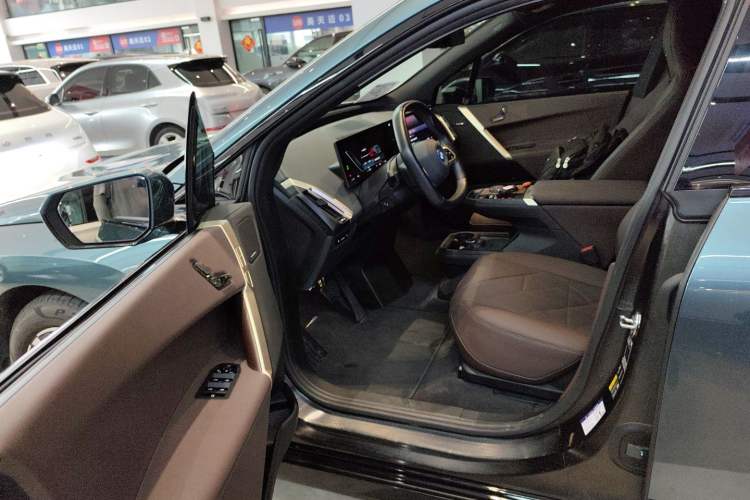 Used BMW iX 2022 xDrive40 Driver Seat