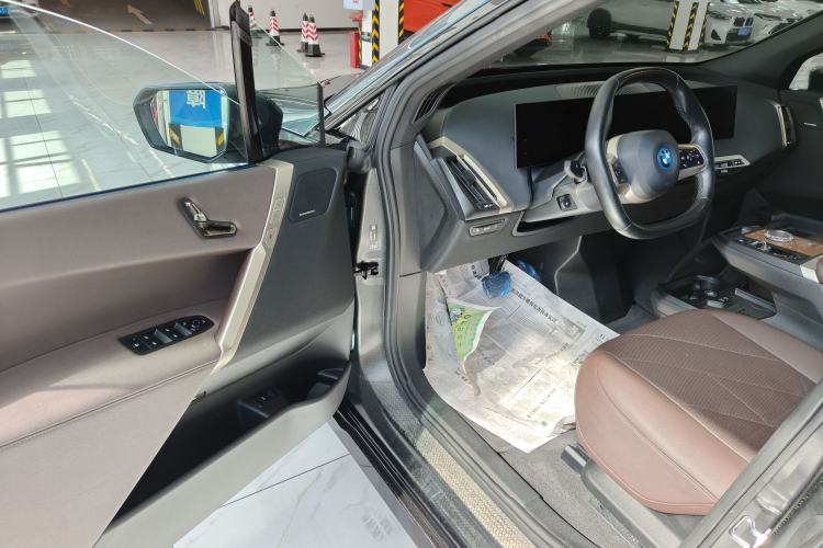 Used BMW iX 2022 xDrive40 Driver Seat