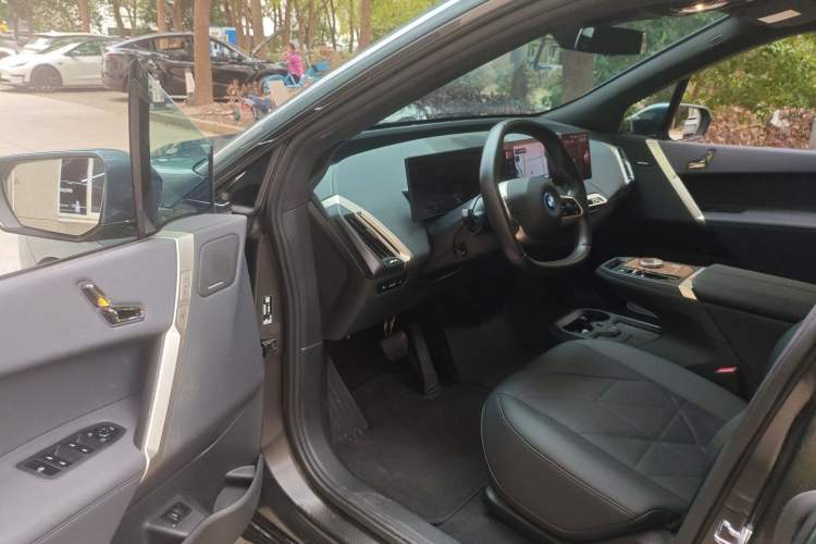 Used BMW iX 2022 xDrive40 Driver Seat