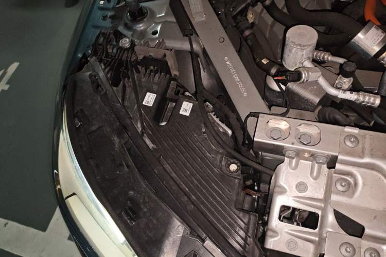 Used BMW iX 2022 xDrive40 Engine Bay Right
