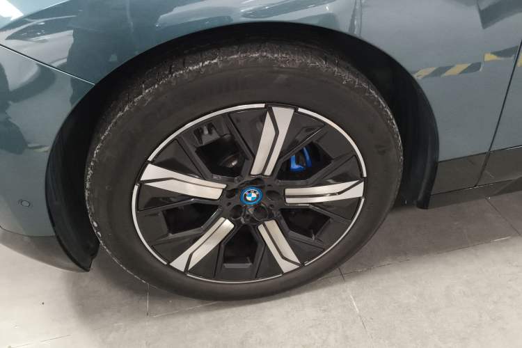Used BMW iX 2022 xDrive40 Exterior 2